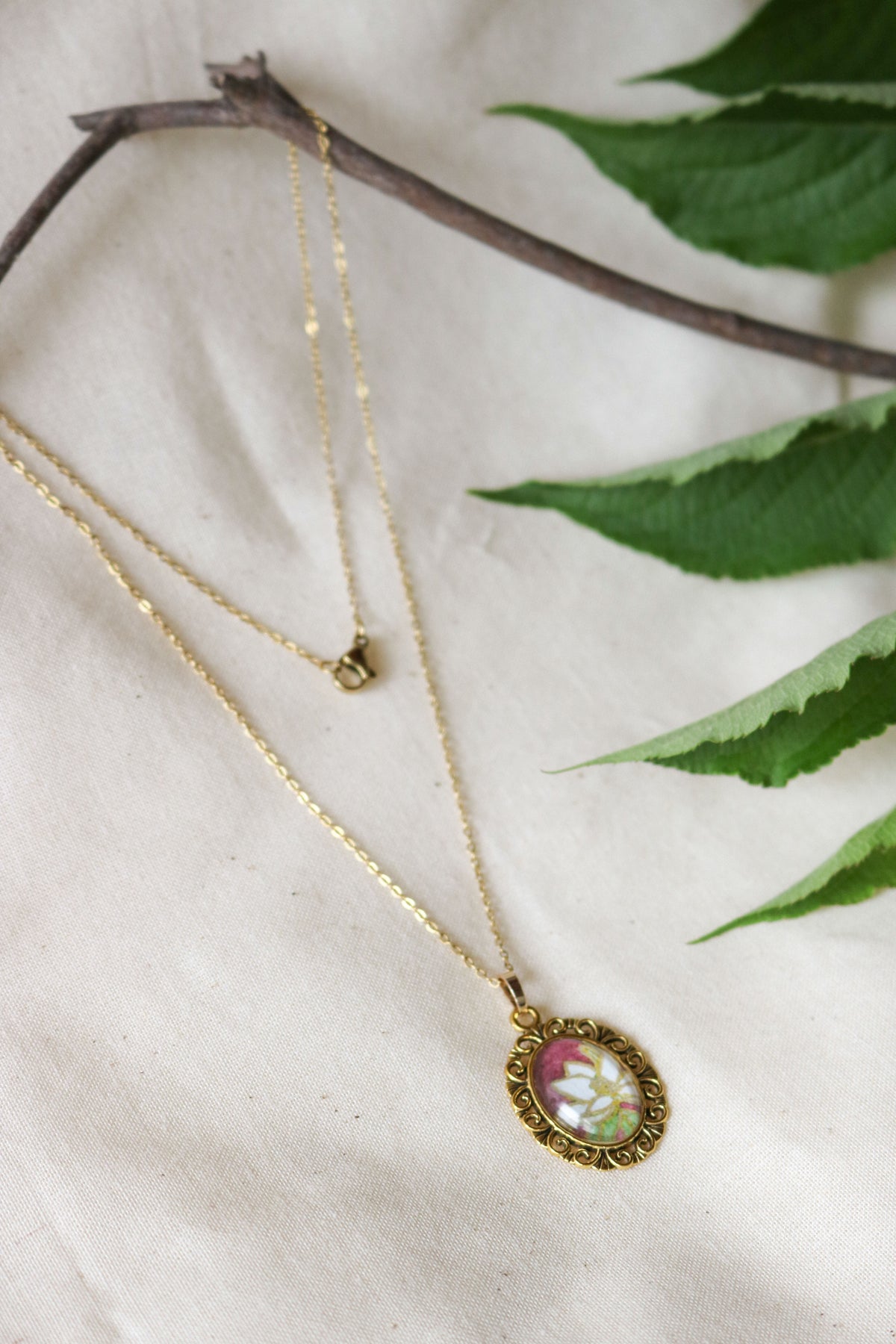 Mini Pendant Necklace