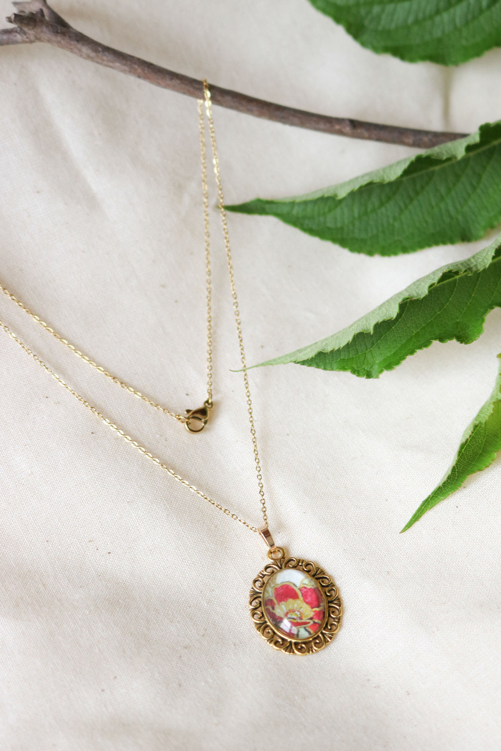 Mini Pendant Necklace