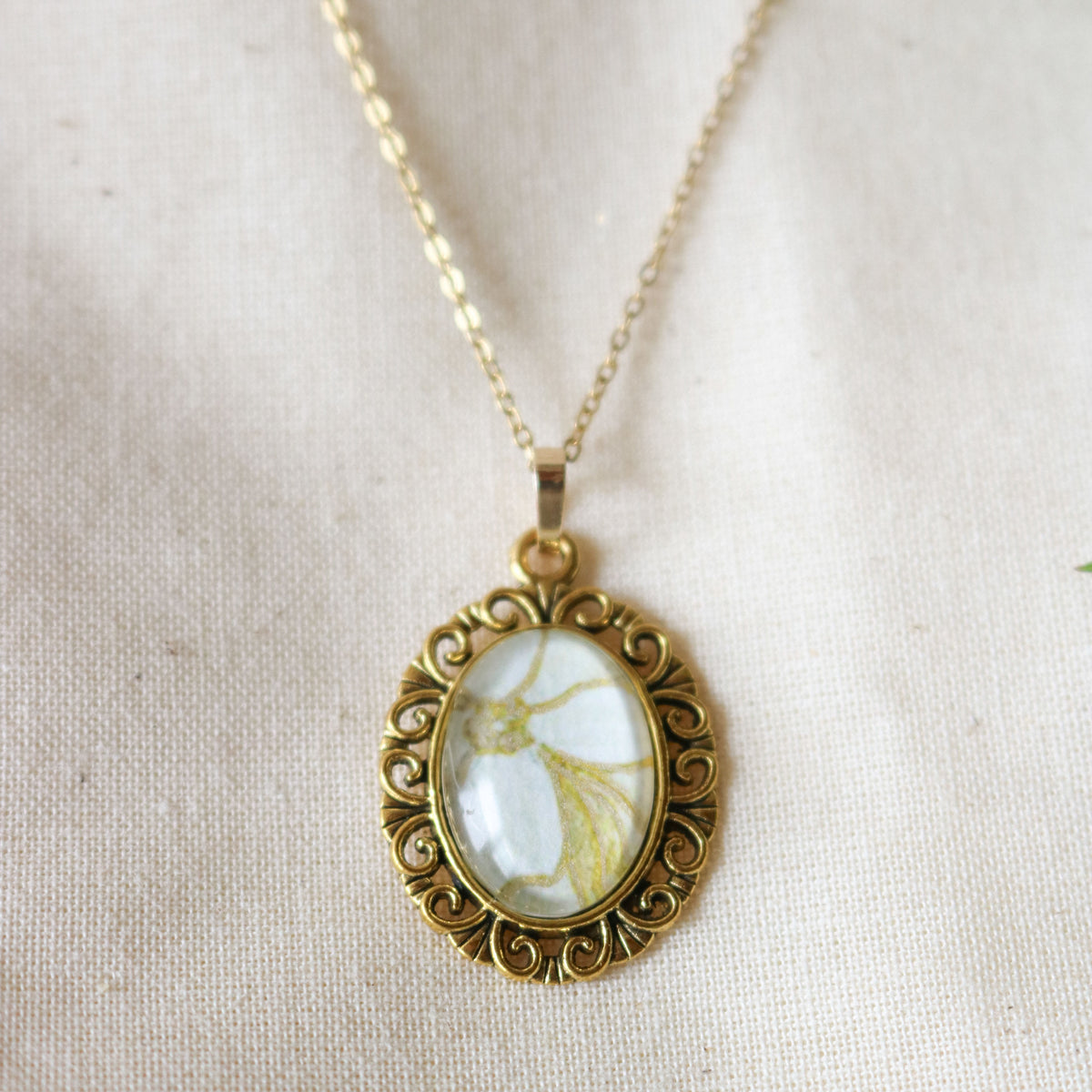 Mini Pendant Necklace